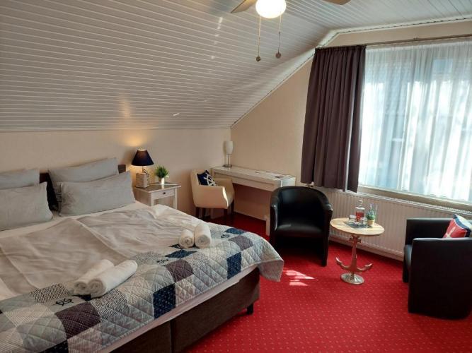 Hotel Rosmarin Бад Цвишенан Стая снимка